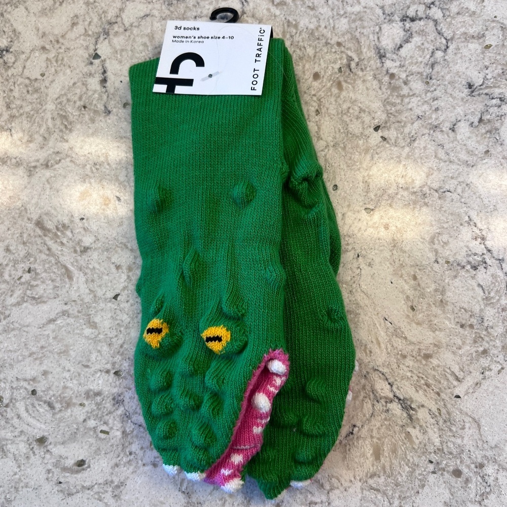 New 3 D socks ‎ alligator  foot Traffic